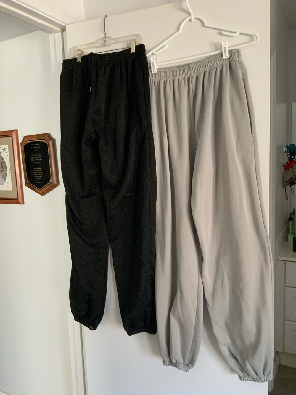 Men's Elastic Waist Jogger Pants - Black & Light Gray